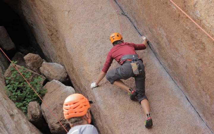 rock climbing class for teens in colorado